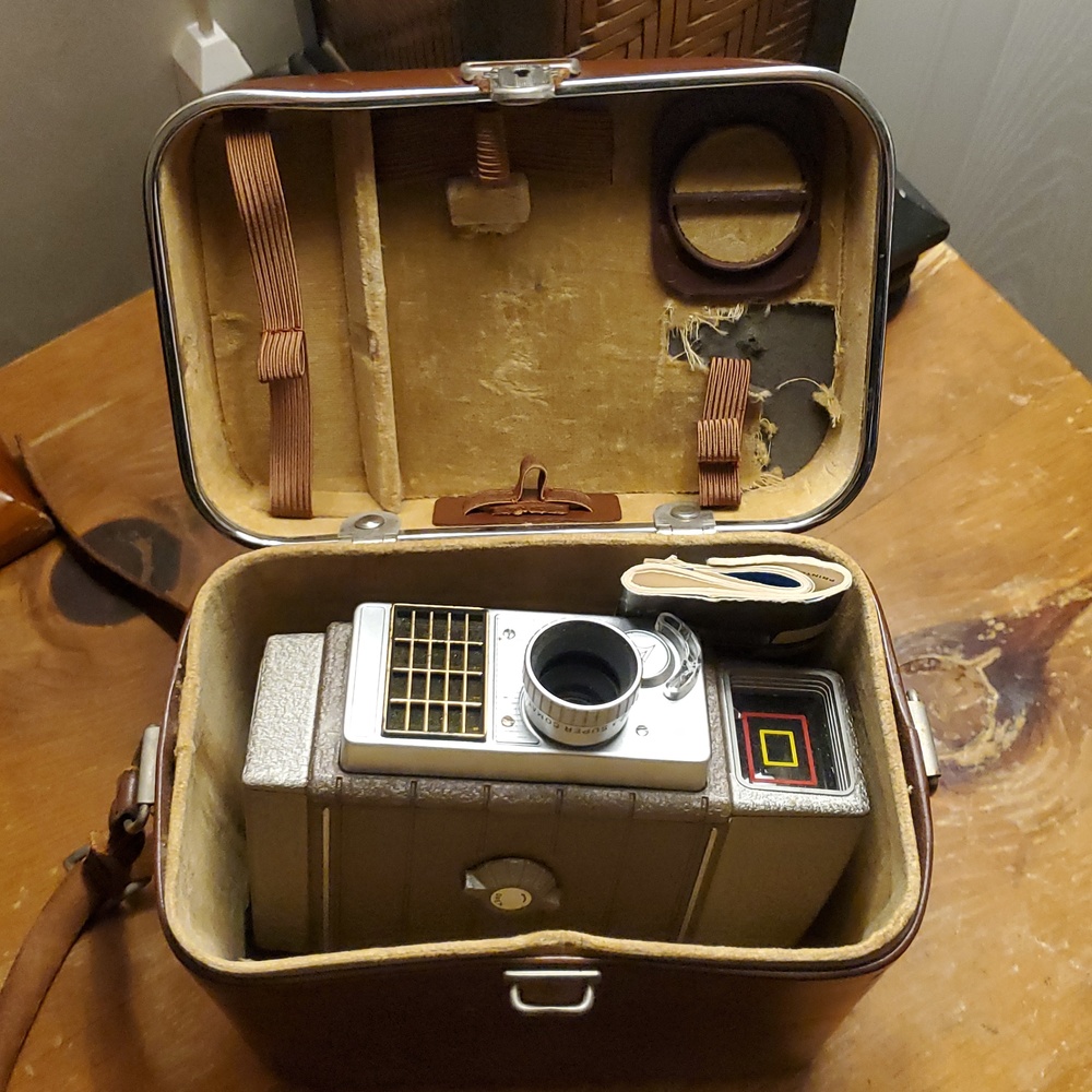 Vintage Kodak Film Camera Kit – Untested, Complete, Classic Collector’s Find - Picture 6 of 14